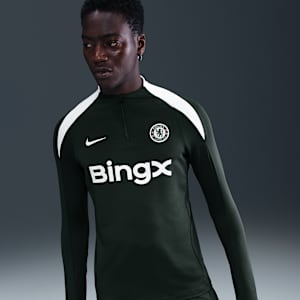 Chelsea FC Strike Men's Nike Dri-FIT Soccer Drill Top. Nike.com